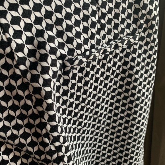 Cropped Pants - Picture 3 of 3